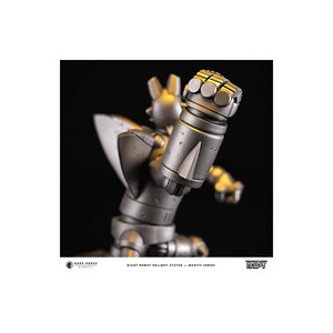 Dark Horse Hellboy Mantic Series Giant Robot Hellboy 