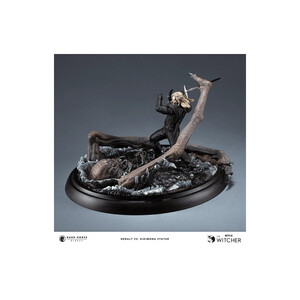 Dark Horse The Witcher 3 Statue Geralt vs. Kikimora 
