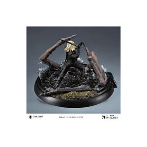 Dark Horse The Witcher 3 Statue Geralt vs. Kikimora 