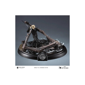 Dark Horse The Witcher 3 Statue Geralt vs. Kikimora 
