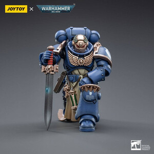 JoyToy Warhammer 40k 1/18 Scale Action Figure Ultramarines Primaris Company Champion 