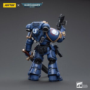 JoyToy Warhammer 40k 1/18 Scale Action Figure Ultramarines Primaris Lieutenant Argaranthe 