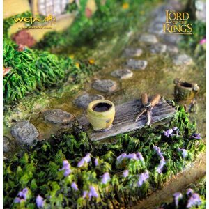 Weta Workshop Lord of the Rings Diorama Bag End Regular Edition 