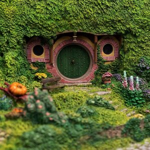 Weta Workshop Lord of the Rings Statue Bag End on the Hill Limited Edition 