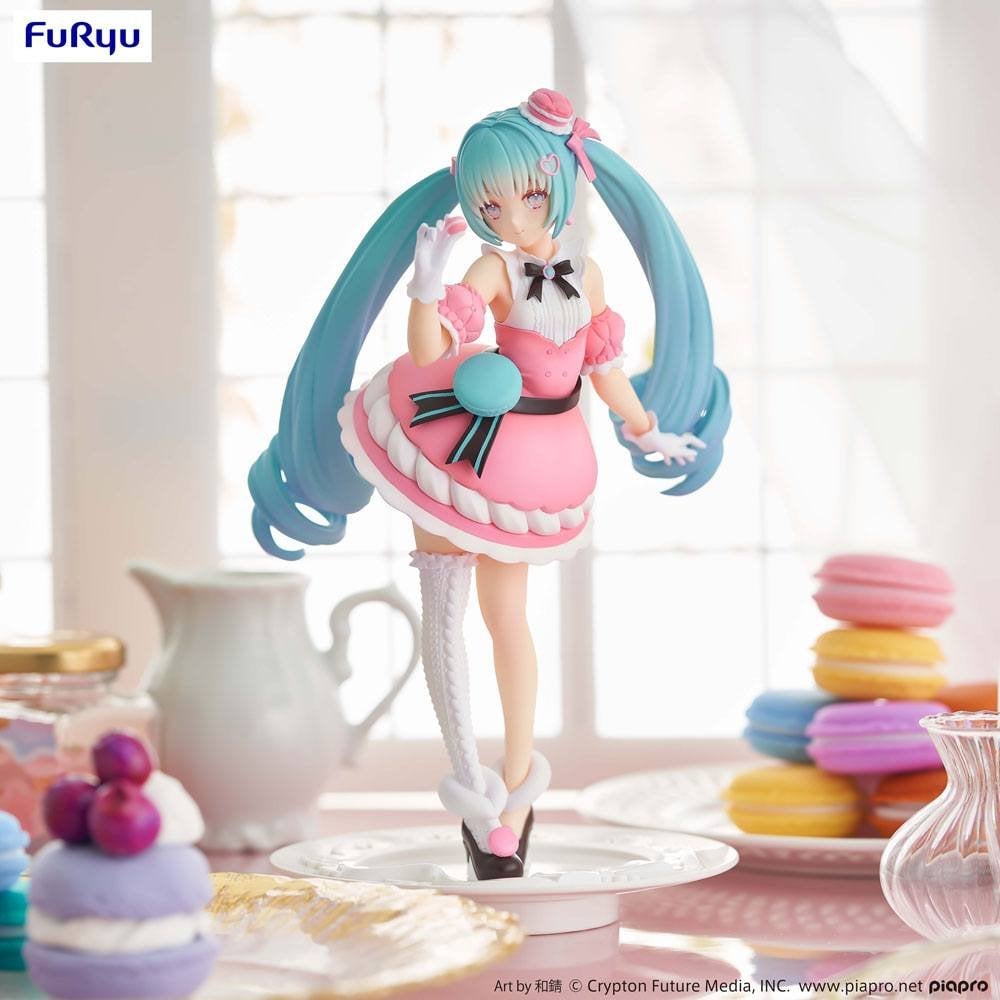 Furyu Hatsune Miku Exceed Creative Hatsune Miku Sweet Sweets Series Macaroon 