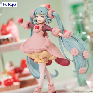 Furyu Hatsune Miku SweetSweets Series Strawberry Chocolate Short 