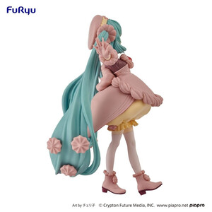 Furyu Hatsune Miku SweetSweets Series Strawberry Chocolate Short 