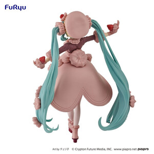 Furyu Hatsune Miku SweetSweets Series Strawberry Chocolate Short 