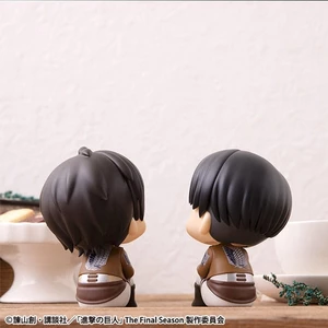 Megahouse Attack on Titan Look Up Figures Eren Jaeger & Levi Set (with gift) 
