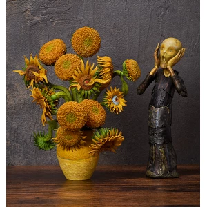 FREEing The Table Museum figma Sunflowers by Van Gogh 