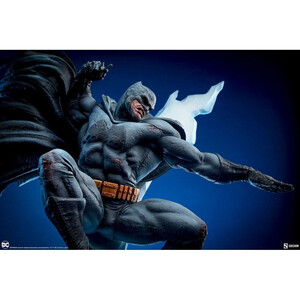 SideShow Collectibles DC Comics Premium Format Batman: The Dark Knight Returns 