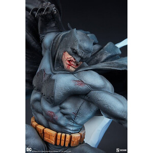 SideShow Collectibles DC Comics Premium Format Batman: The Dark Knight Returns 