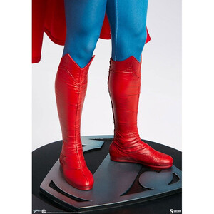 SideShow Collectibles SupermanThe Movie Premium Format Superman - Damaged packaging 
