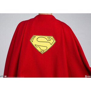 SideShow Collectibles SupermanThe Movie Premium Format Superman - Damaged packaging 