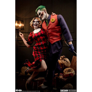SideShow Collectibles DC Comics 1/5 Scale Mythos The Joker and Harley Quinn: Lawless Love 