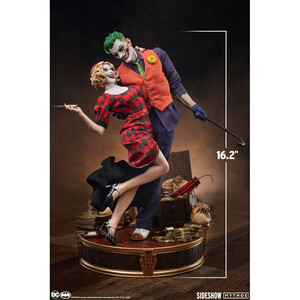 SideShow Collectibles DC Comics 1/5 Scale Mythos The Joker and Harley Quinn: Lawless Love 