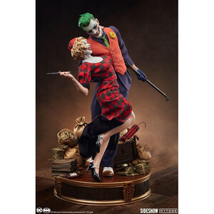 SideShow Collectibles DC Comics 1/5 Scale Mythos The Joker and Harley Quinn: Lawless Love 