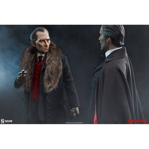 SideShow Collectibles Dracula Premium Format Van Helsing Peter Cushing Ver. 