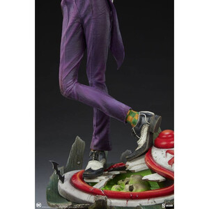 SideShow Collectibles DC Comics Premium Format The Joker 