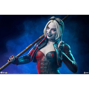 SideShow Collectibles Suicide Squad Premium Format Harley Quinn 