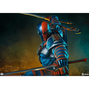 SideShow Collectibles DC Comics Premium Format Deathstroke 