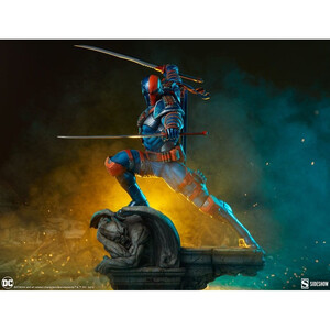 SideShow Collectibles DC Comics Premium Format Deathstroke 
