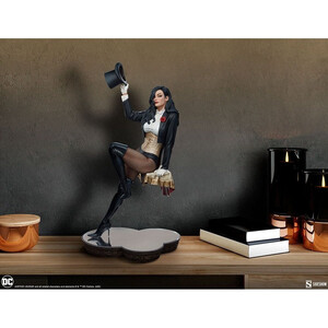 SideShow Collectibles DC Comics Premium Format Zatanna 