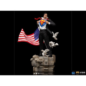 Iron Studios DC Comics Deluxe 1/10 Art Scale Clark Kent 