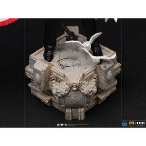 Iron Studios DC Comics Deluxe 1/10 Art Scale Clark Kent 