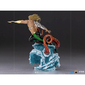 Iron Studios DC Comics Deluxe 1/10 Art Scale Aquaman 