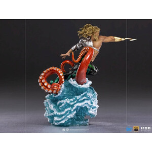 Iron Studios DC Comics Deluxe 1/10 Art Scale Aquaman 