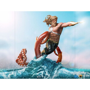 Iron Studios DC Comics Deluxe 1/10 Art Scale Aquaman 