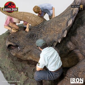 Iron Studios Jurassic Park 1/10 Art Scale Deluxe Triceratops 