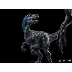 Iron Studios Jurassic World Dominion 1/10 Deluxe Art Scale Blue and Beta 