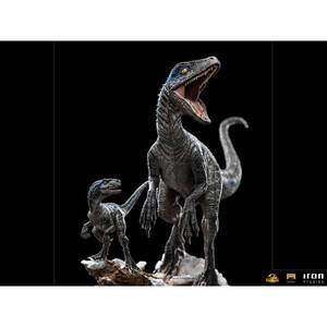Iron Studios Jurassic World Dominion 1/10 Deluxe Art Scale Blue and Beta 