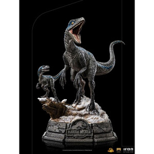 Iron Studios Jurassic World Dominion 1/10 Deluxe Art Scale Blue and Beta 
