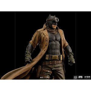 Iron Studios Zack Snyder's Justice League 1/10 Art Scale Knightmare Batman 