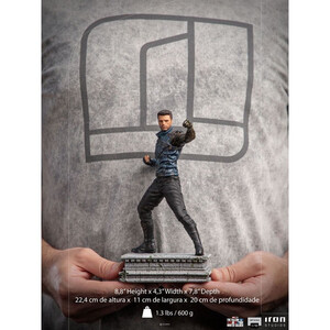 Iron Studios The Falcon and The Winter Soldier 1/10 BDS Art Scale Bucky Barnes 