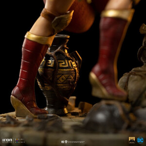 Iron Studios Wonder Woman Unleashed 1/10 BDS Art Scale Wonder Woman 