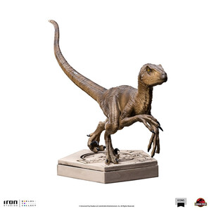 Iron Studios Jurassic Park Icons Velociraptor Ver B 