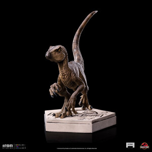 Iron Studios Jurassic Park Icons Velociraptor Ver B 