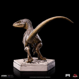 Iron Studios Jurassic World Icons Velociraptor C 