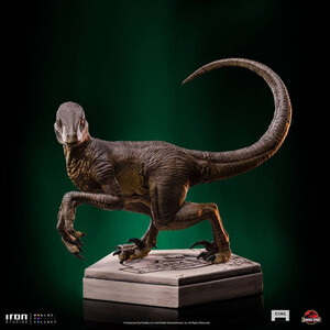 Iron Studios Jurassic World Icons Velociraptor C 