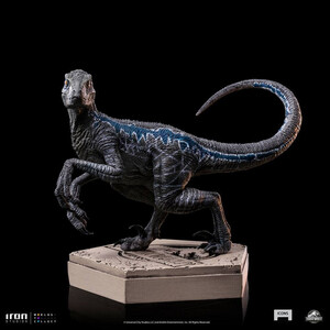 Iron Studios Jurassic World Icons Velociraptor B Blue 