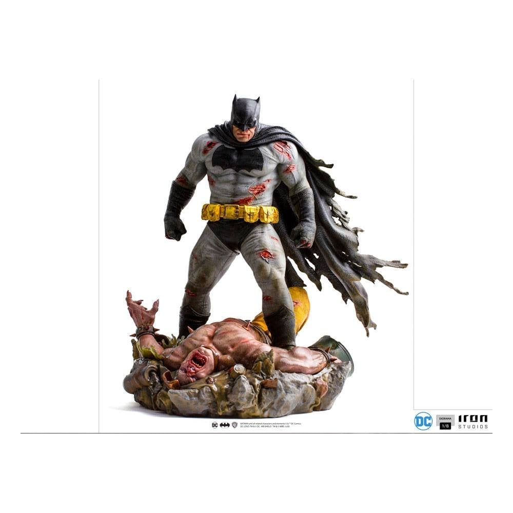 Iron Studios Batman The Dark Knight Returns 1/6 Scale Batman 