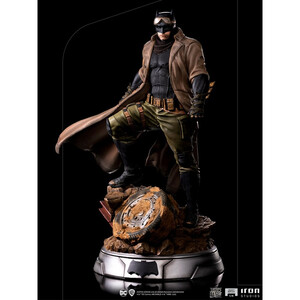 Iron Studios Zack Snyder's Justice League 1/4 Scale Legacy Replica Batman Nightmare 