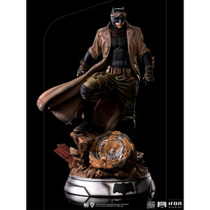 Iron Studios Zack Snyder's Justice League 1/4 Scale Legacy Replica Batman Nightmare 