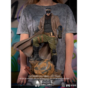 Iron Studios Zack Snyder's Justice League 1/4 Scale Legacy Replica Batman Nightmare 