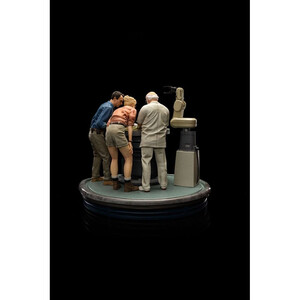 Iron Studios Jurassic Park 1/10 Scale Dino Hatching 