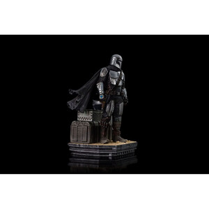 Iron Studios Star Wars The Mandalorian 1/10 Scale Din Djarin and Din Grogu 